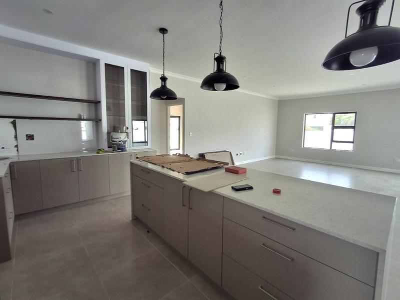 3 Bedroom Property for Sale in Sandy Point Western Cape